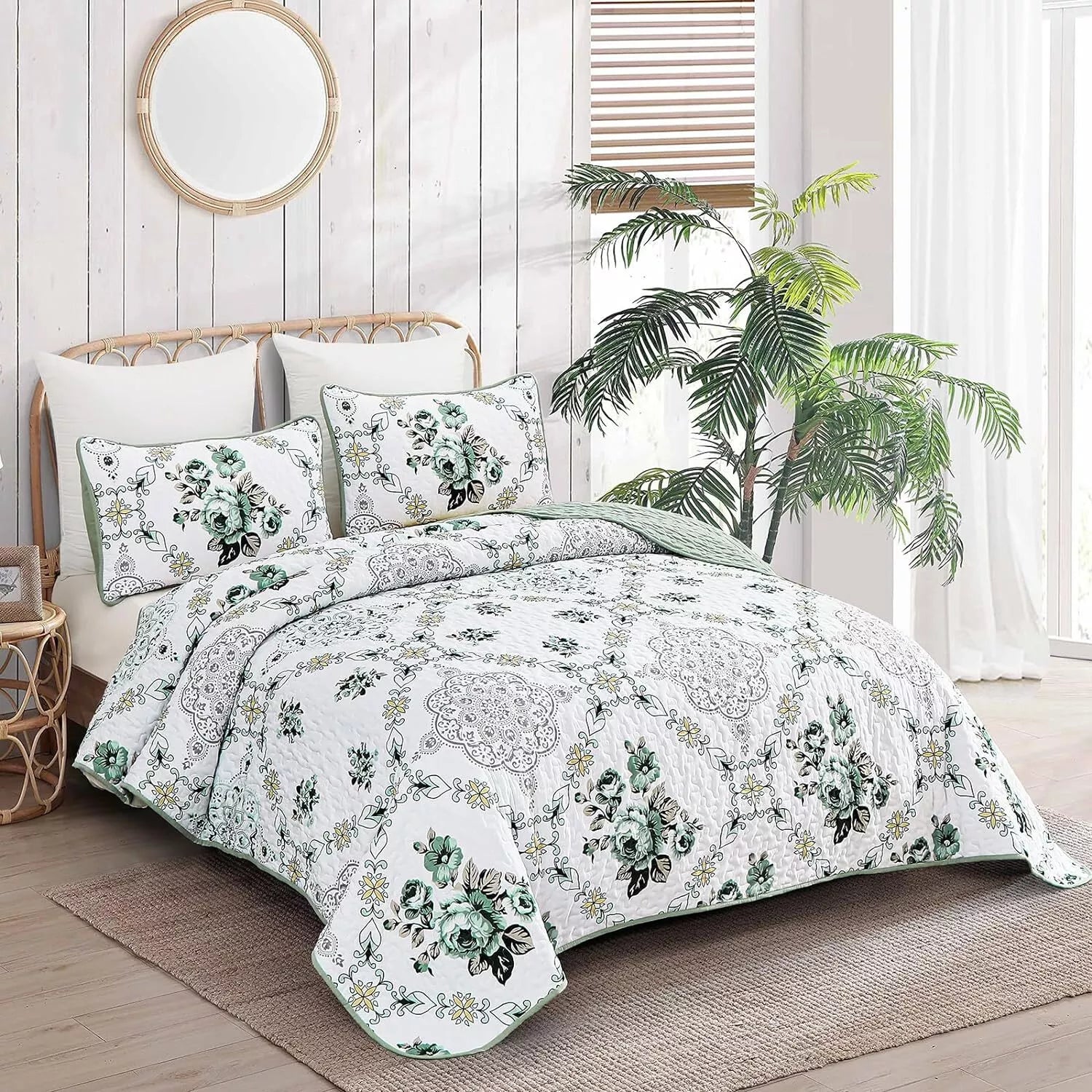 York Bedspread Coverlet Set with Pillowcases