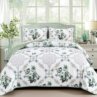 York Bedspread Coverlet Set with Pillowcases